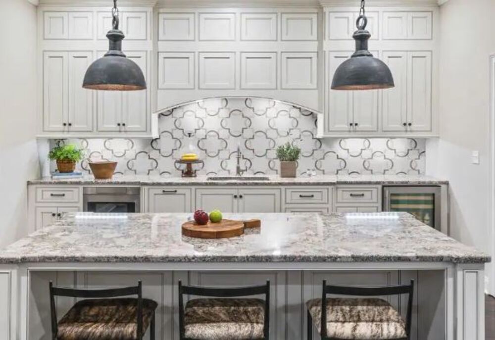 Quattuour Leaf Geometric White with Athens Grey Waterjet Marble Floor and Wall Tile for Bathroom, Kitchen Backsplashes, Accent Wall, Fireplace Surround