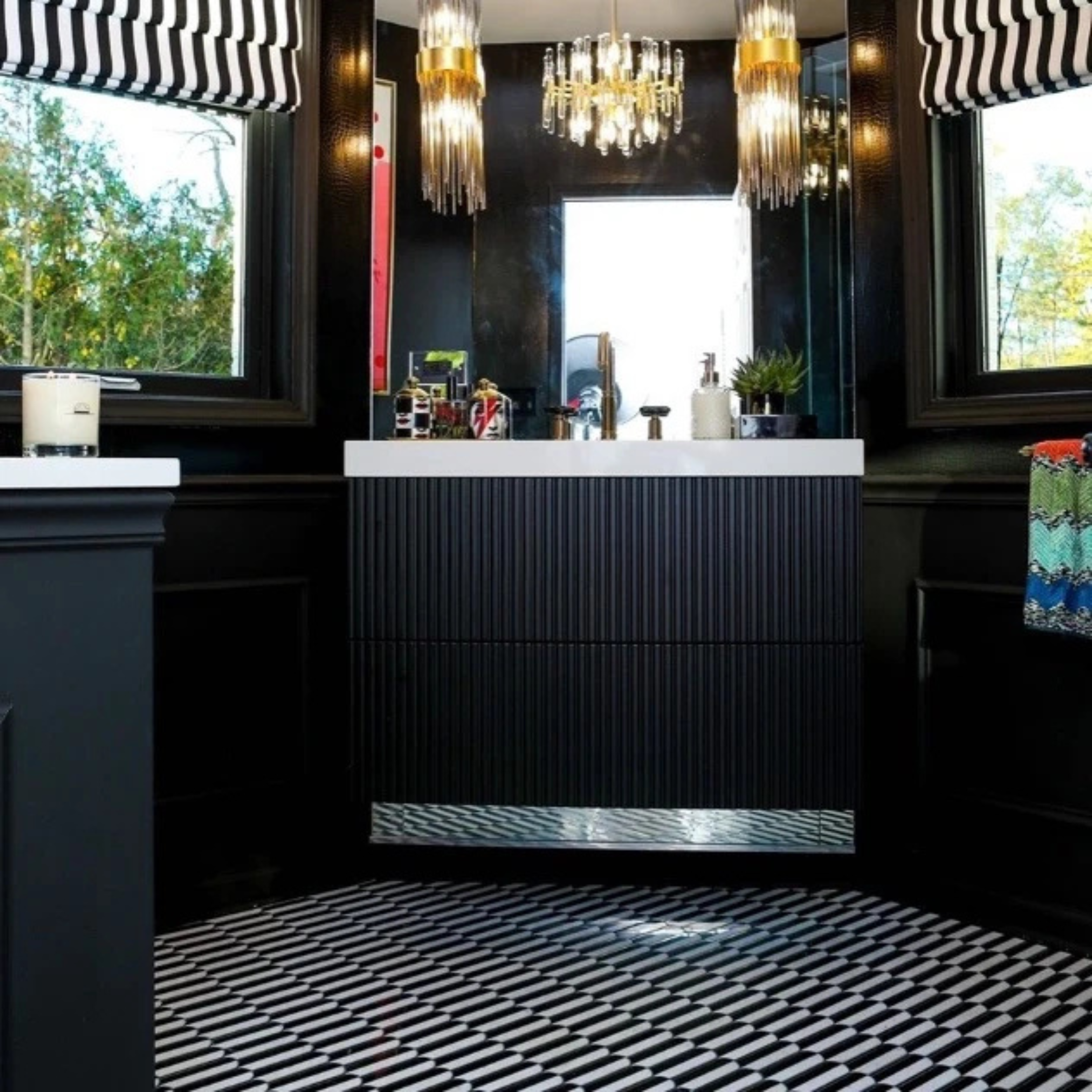 Tenedos HTCRC 10x11 Oval Nero Marquina & Thassos Mosaic Tile – Black & White Marble with Gold Inlay, Floor & Wall