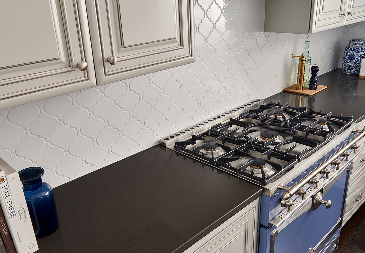 MSI Whisper White Arabesque 10-1/2 in. x 15-1/2 in. x 8mm Glazed Ceramic Mesh-Mounted Mosaic Wall Tile