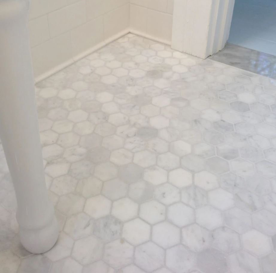 Carrara White Marble 4 inch Hexagon Mosaic Wall Floor Tile Honed for Kitchen Backsplash Bathroom Flooring Shower Surround Dining Room Entryway Corrido Spa