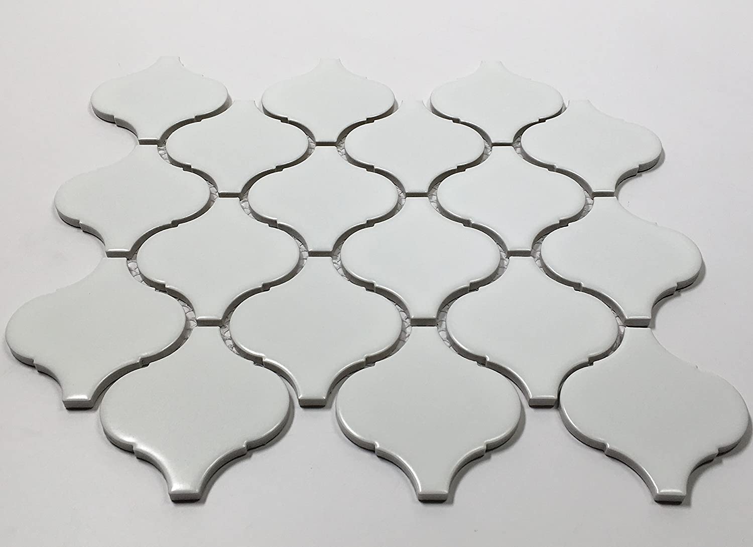 Arabesque 11 in. x 9.5 in. x 6 mm Glazed Porcelain Mesh-Mounted Matte Mosaic Tile (11 pcs / case) (WHITE) - Tenedos